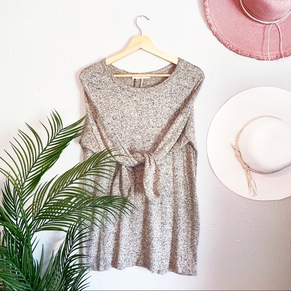 “𝙲𝚞𝚝𝚎𝚕𝚢 𝙲𝚛𝚘𝚌𝚑𝚎𝚝“ comfy top. - Picture 4 of 8